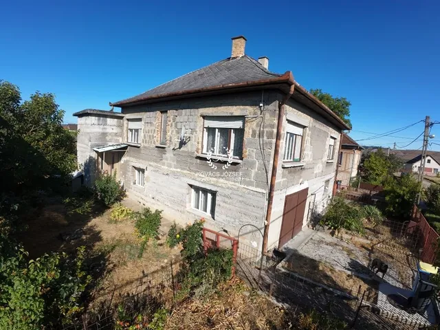 Eladó ház Ózd, Taksony Vezér út 100 nm