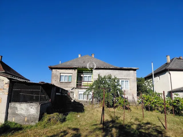 Eladó ház Ózd, Taksony Vezér út 100 nm