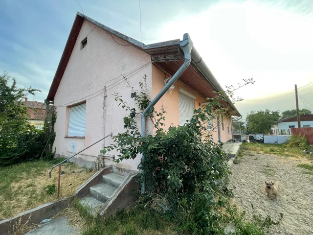 Eladó ház Szigetbecse 90 nm