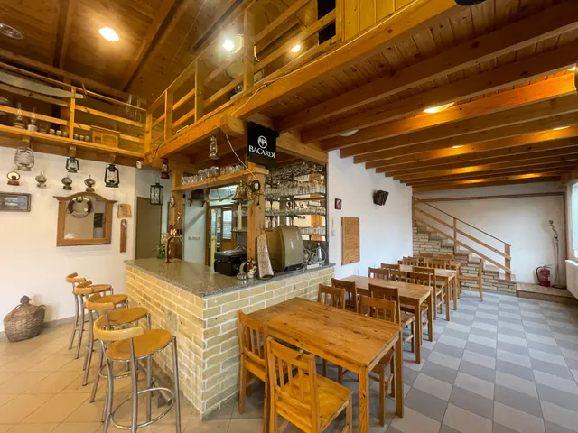 Eladó kereskedelmi és ipari ingatlan Majosháza 140 nm