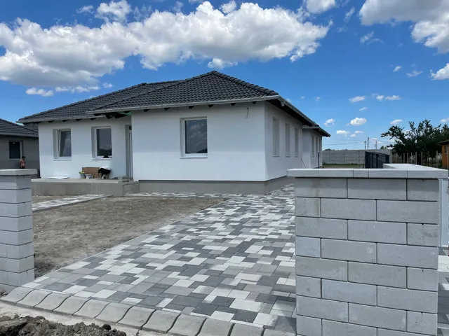 Eladó ház Kiskunlacháza 75 nm