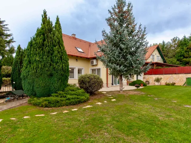 Eladó ház Budakeszi, Máriamakk 417 nm