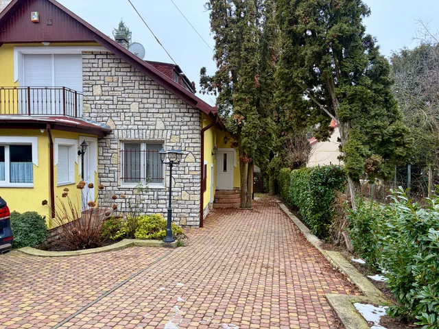 Eladó ház Balatonakarattya 116 nm