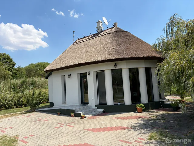 Eladó ház Szentkirály, Alsószentkirály 317 nm