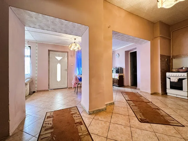 Eladó ház Sarkad 93 nm