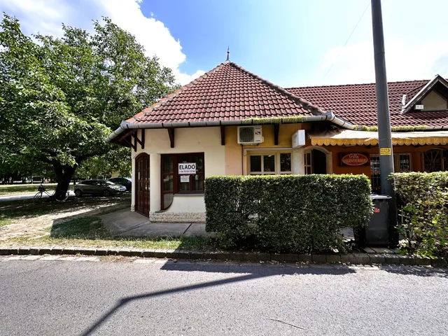 Eladó kereskedelmi és ipari ingatlan Békéscsaba, Lencsési (József Attila) lakótelep 84 nm