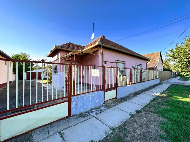 Eladó ház Sarkad 77 nm