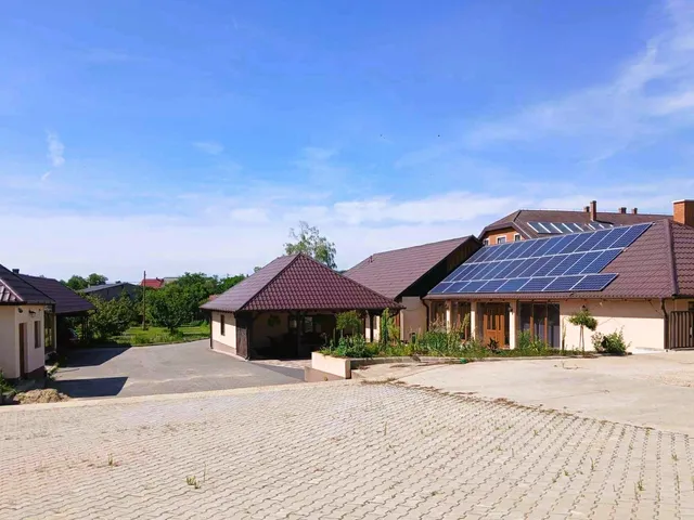 Eladó ház Penészlek 250 nm