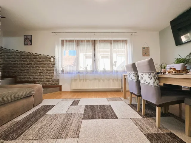 Eladó ház Gyula, Krinolinkert 120 nm