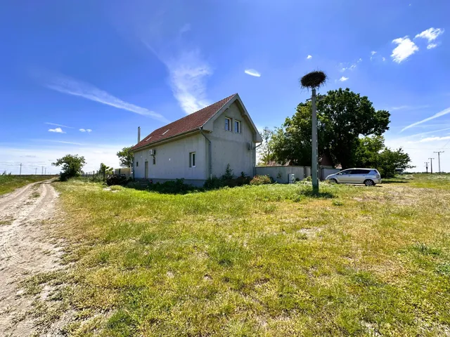 Eladó ház Kunszentmiklós 200 nm