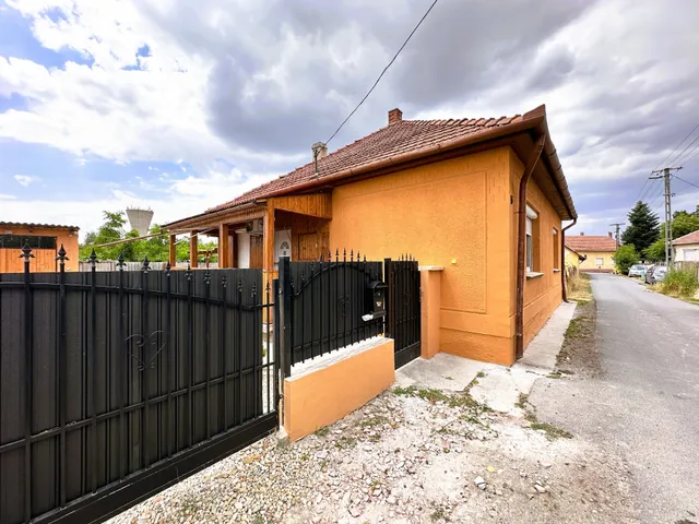 Eladó ház Sarkad 104 nm
