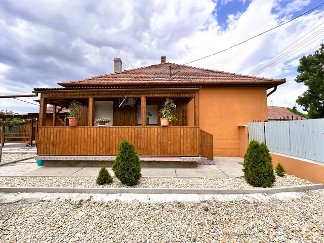 Eladó ház Sarkad 104 nm