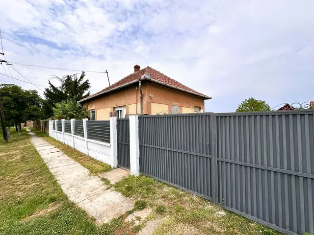Eladó ház Kötegyán 73 nm