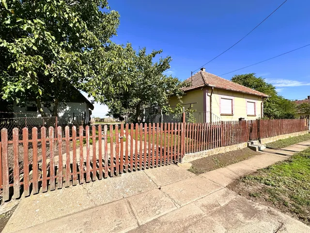 Eladó ház Sarkad 94 nm