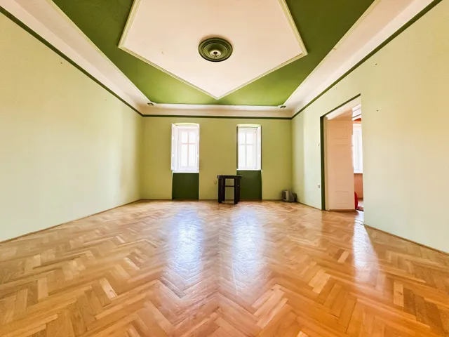 Eladó ház Nagybánhegyes 260 nm