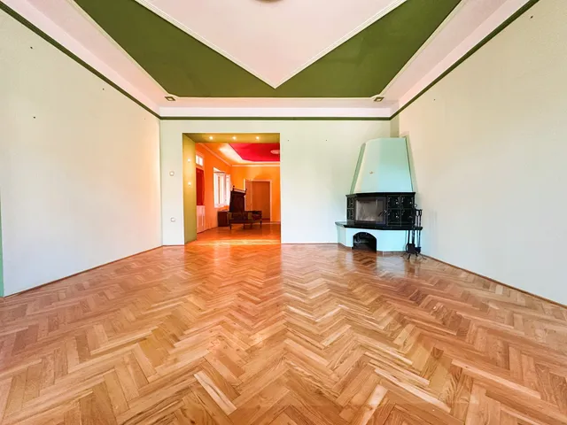 Eladó ház Nagybánhegyes 260 nm