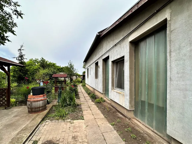 Eladó ház Battonya 420 nm