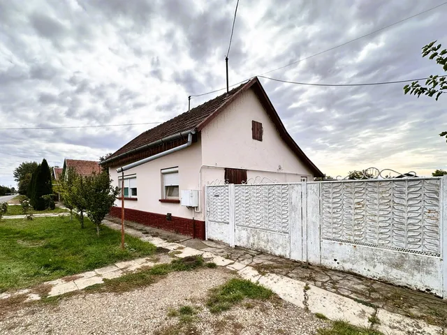 Eladó ház Mezőkovácsháza 50 nm