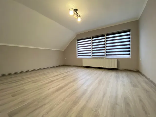 Eladó ház Gyula, Fürdőövezet 139 nm