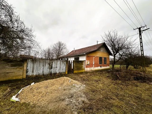 Eladó ház Dombiratos 78 nm