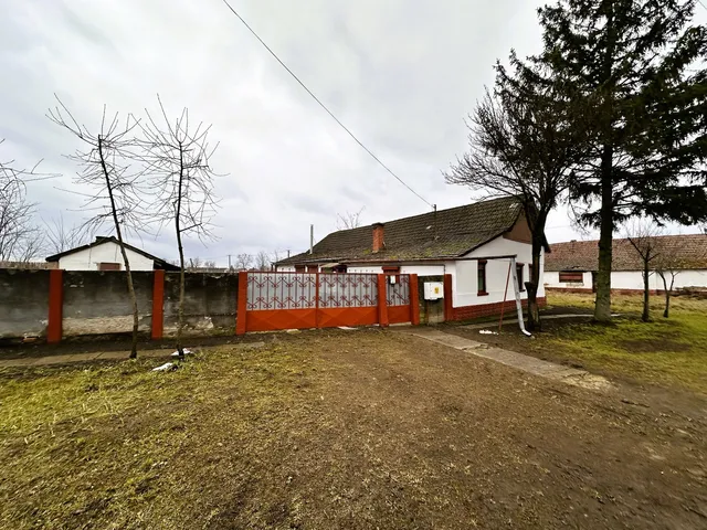 Eladó ház Magyardombegyház 87 nm