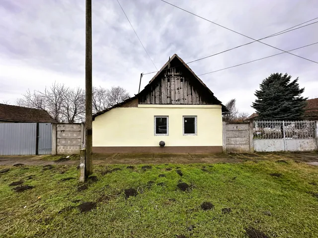 Eladó ház Magyarbánhegyes 62 nm