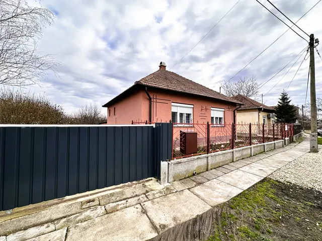 Eladó ház Sarkad 89 nm