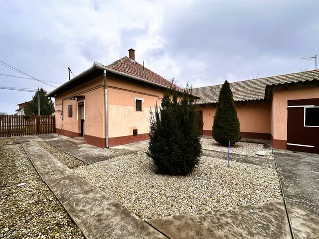 Eladó ház Mezőkovácsháza 83 nm