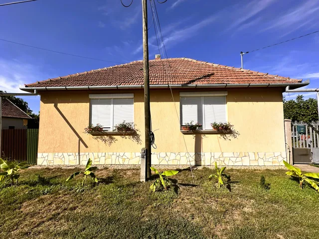 Eladó ház Sarkad 87 nm