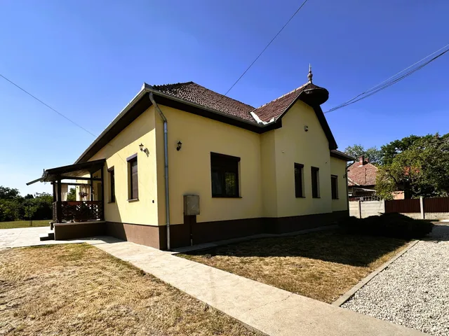 Eladó ház Gyula 200 nm