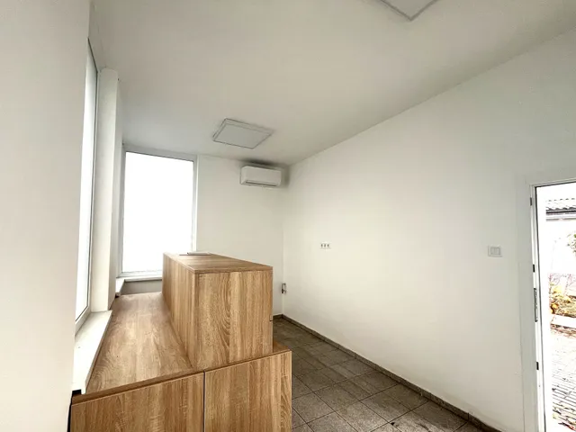 Kiadó kereskedelmi és ipari ingatlan Debrecen, Ispotály 13 nm