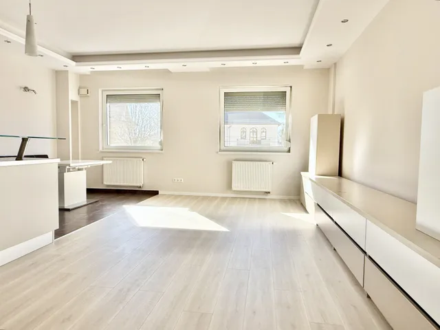 Eladó lakás Debrecen, Széchenyikert 79 nm