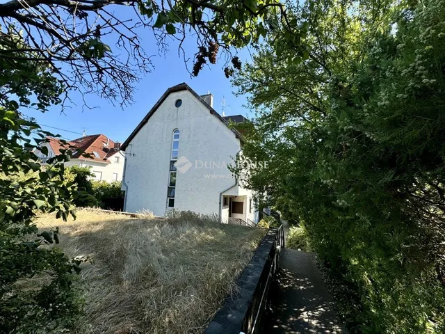 Eladó lakás Budapest XI. kerület 134 nm
