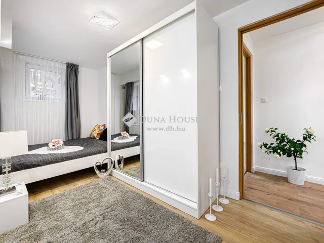 Eladó ház Budapest XII. kerület 303 nm