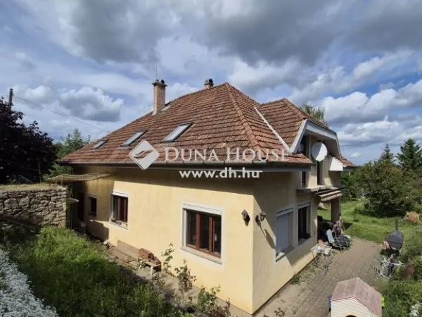 Eladó ház Budakalász 220 nm