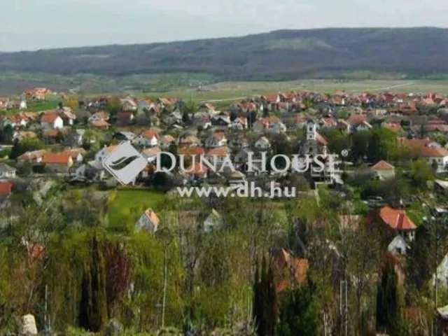 Eladó telek Budajenő 1800 nm
