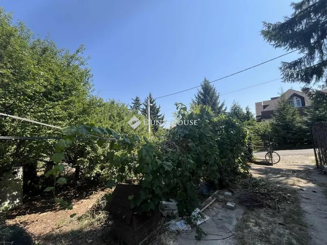 Eladó telek Budapest II. kerület 894 nm