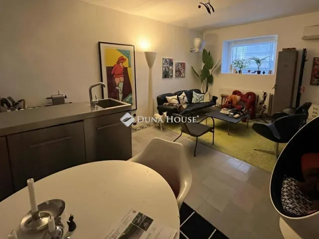 Eladó lakás Budapest VI. kerület 60 nm