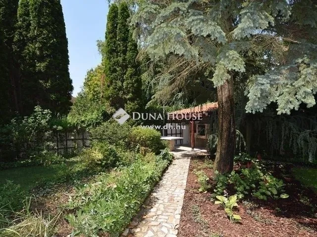 Eladó ház Budapest II. kerület 296 nm