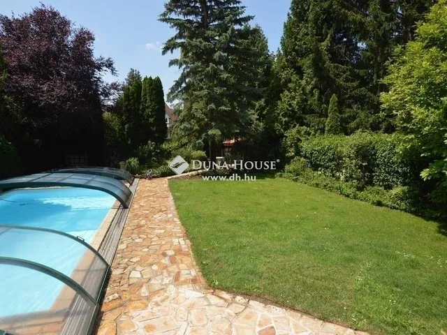 Eladó ház Budapest II. kerület 296 nm