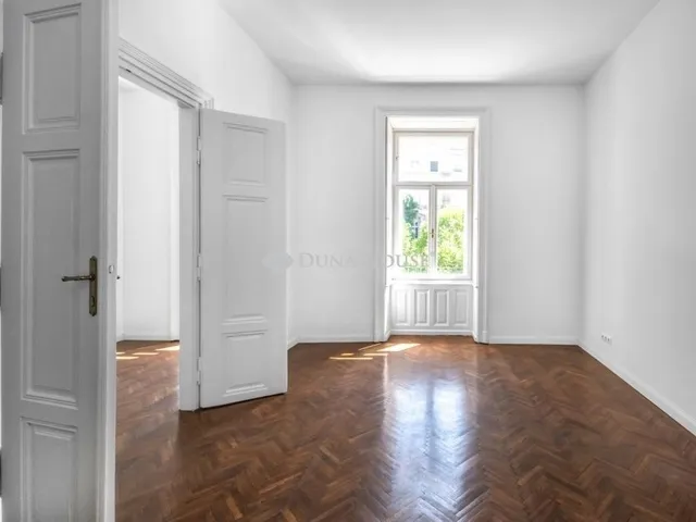 Eladó lakás Budapest V. kerület 50 nm