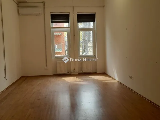 Kiadó kereskedelmi és ipari ingatlan Budapest VIII. kerület, Füvész kert 191 nm