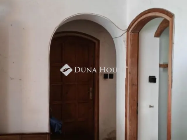 Eladó ház Zsámbék 282 nm