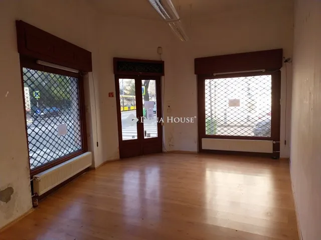 Eladó kereskedelmi és ipari ingatlan Budapest III. kerület 48 nm