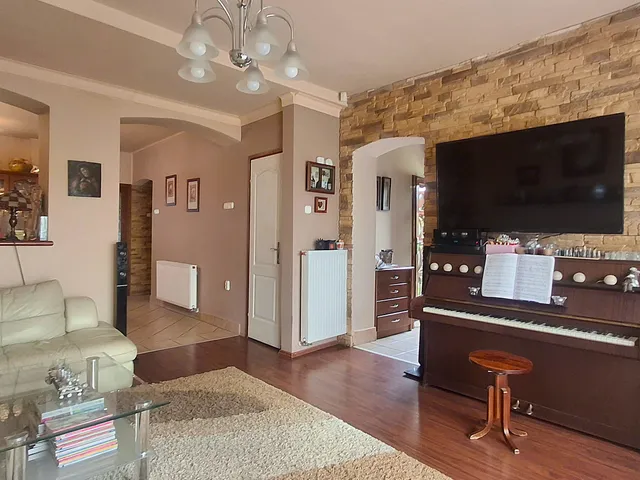 Eladó ház Gyöngyös, Felsőváros 100 nm