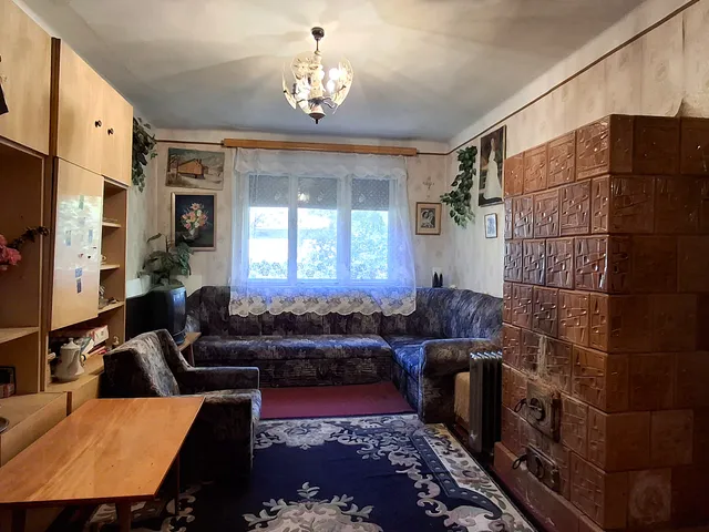 Eladó lakás Gyöngyösoroszi 51 nm