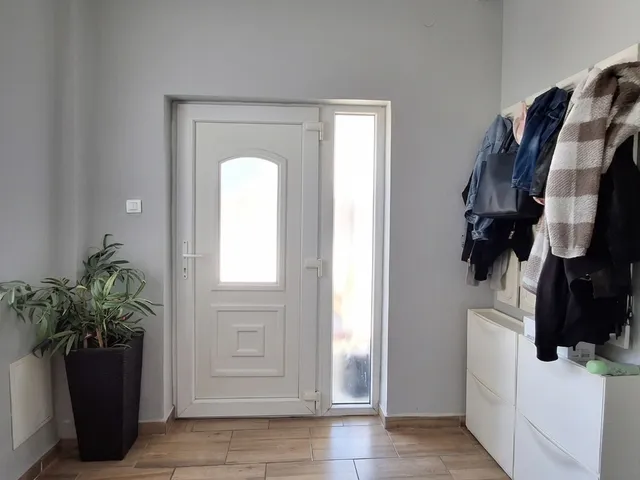 Eladó ház Gyöngyös, Nyolcvanas lakótelep 95 nm