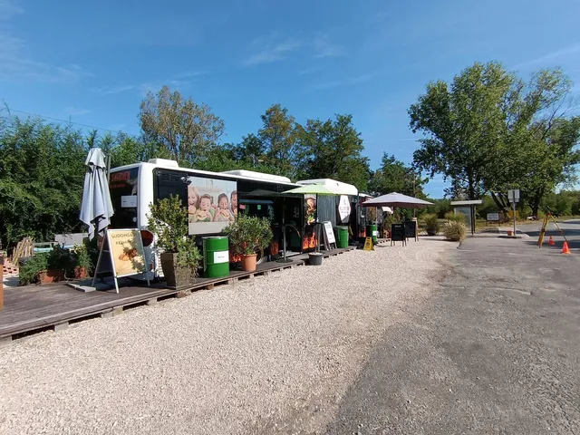 Eladó kereskedelmi és ipari ingatlan Nagykáta