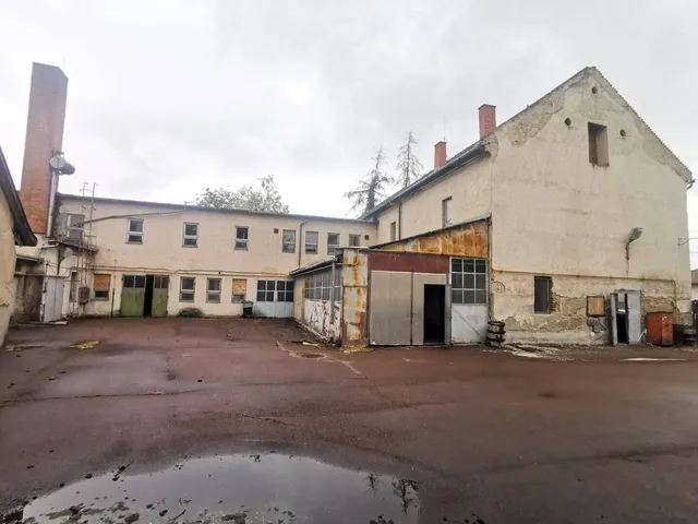 Eladó kereskedelmi és ipari ingatlan Tiszaföldvár 530 nm
