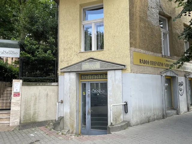 Kiadó kereskedelmi és ipari ingatlan Budapest XII. kerület 136 nm
